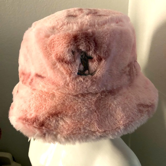 Juicy Couture Fleur Fur Bucket Hat - Picture 2 of 7